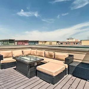 https://uniquely-cozy-modern-abode-with-downtown-views.seedenverhotels.com
